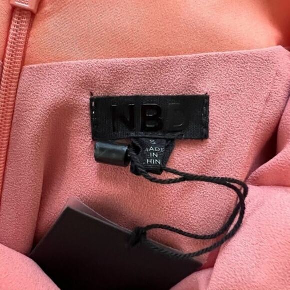 NWT - NBD Revolve Bodycon Coral Blush Dress Size: Small - Picture 5 of 5